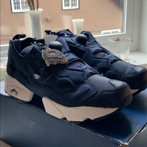 REEBOK ~  chunky sneakers - Picture 3 of 3